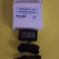 Temperature and Humidity Gauge (hydrometer) with sensor