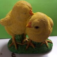 Cuddliing Chicks  13cm