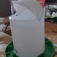 German 4kg Flip Lid Bayonet Feeder